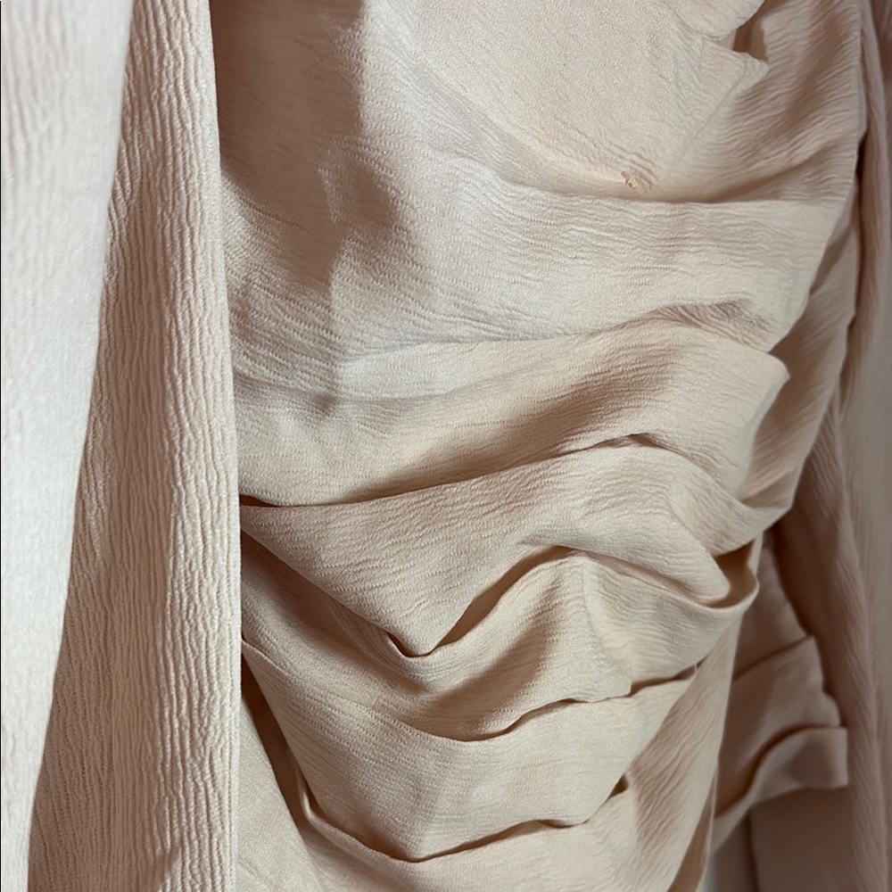 Cream Ruched Long Sleeve Top - Picture 2 of 4